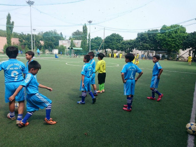 Trường tiểu học Phú Hòa 3 tham gia giải Bóng đá mini khối tiểu học năm học 2015- 2016