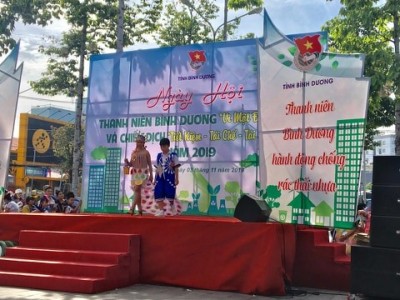 Hội thi " Thời trang tái chế từ rác thải nhựa" Thành phố Thủ Dầu Một năm 2019