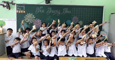 Vui Tết Trung Thu ở trường Tiểu học Phú Hòa 3