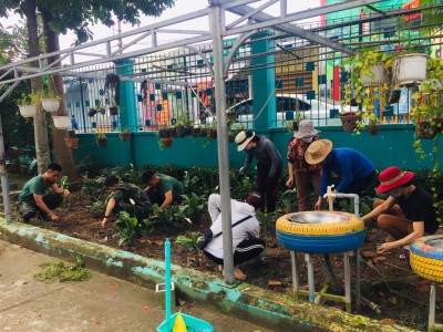 Tổng vệ sinh khuôn viên trường học phòng chống bệnh sốt xuất huyết