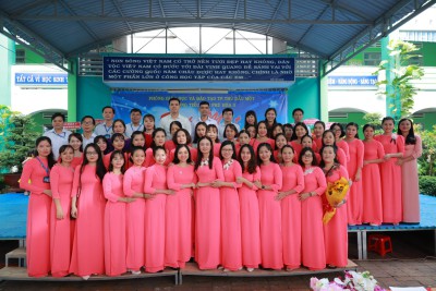 Lễ kết nạp Đảng viên mới của Chi bộ trường Tiểu học Phú Hòa 3