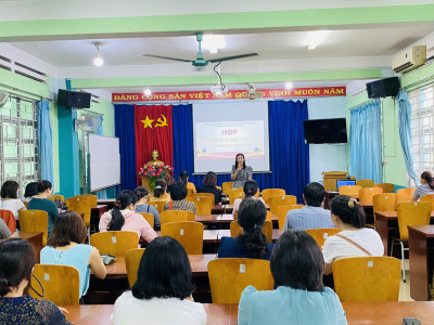 Trường Tiểu học Phú Hòa 3 họp cha mẹ học sinh cuối năm học 2022-2023