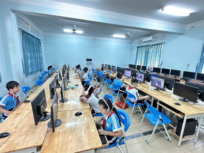 Trường Tiểu học Phú Hòa 3 tổ chức thi IOE cấp trường cho học sinh lớp 3,4,5
